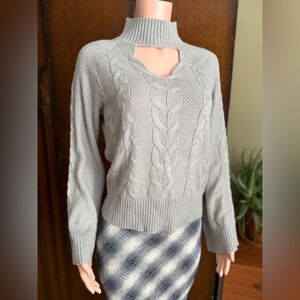 Gray Cable Knit Keyhole Cutout Women's Sweater Size Medium